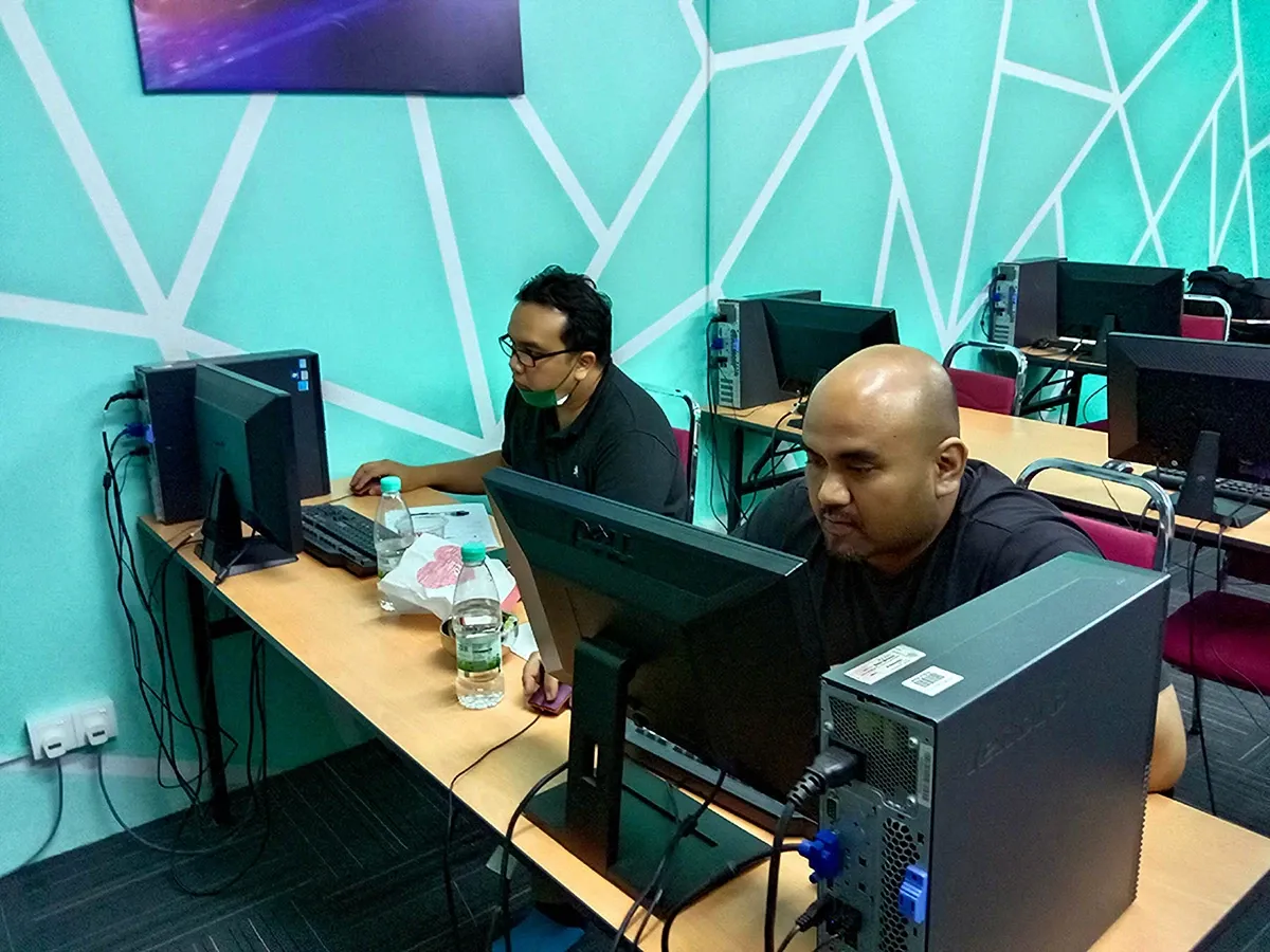 Hands-on practical multimedia training at Brainymation Studio