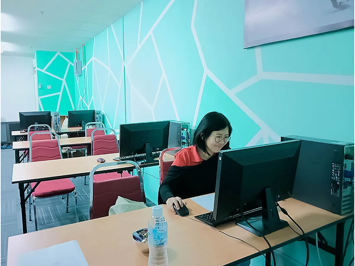 State-of-the-art computer lab at Brainymation Studio Petaling Jaya